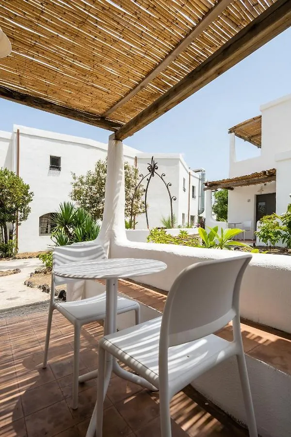 La Sciara Resort Hotel Stromboli 4*,